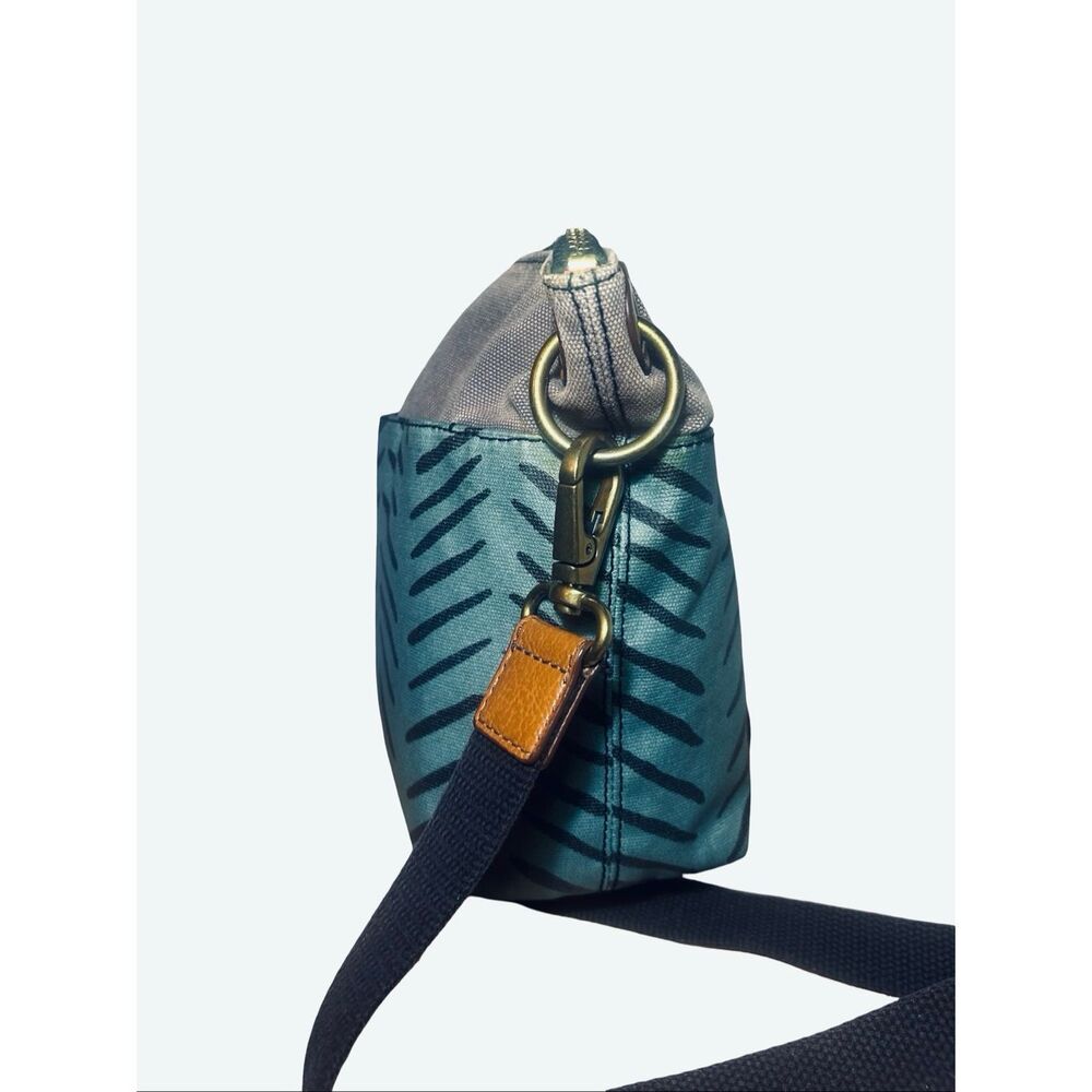 Fossil Keely Herringbone Crossbody - Picture 8 of 13